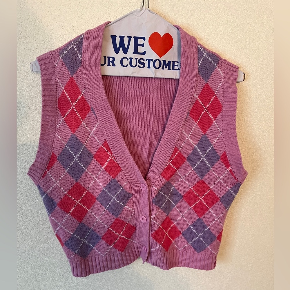 Forever 21 Pink and Purple argyle sweater vest women’s size M